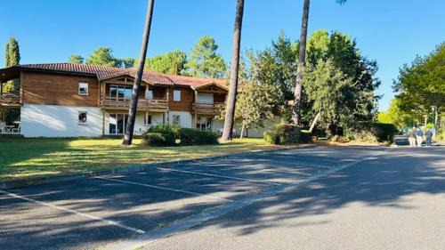 Parentis-en-Born Apartment | Les Cottages du Lac