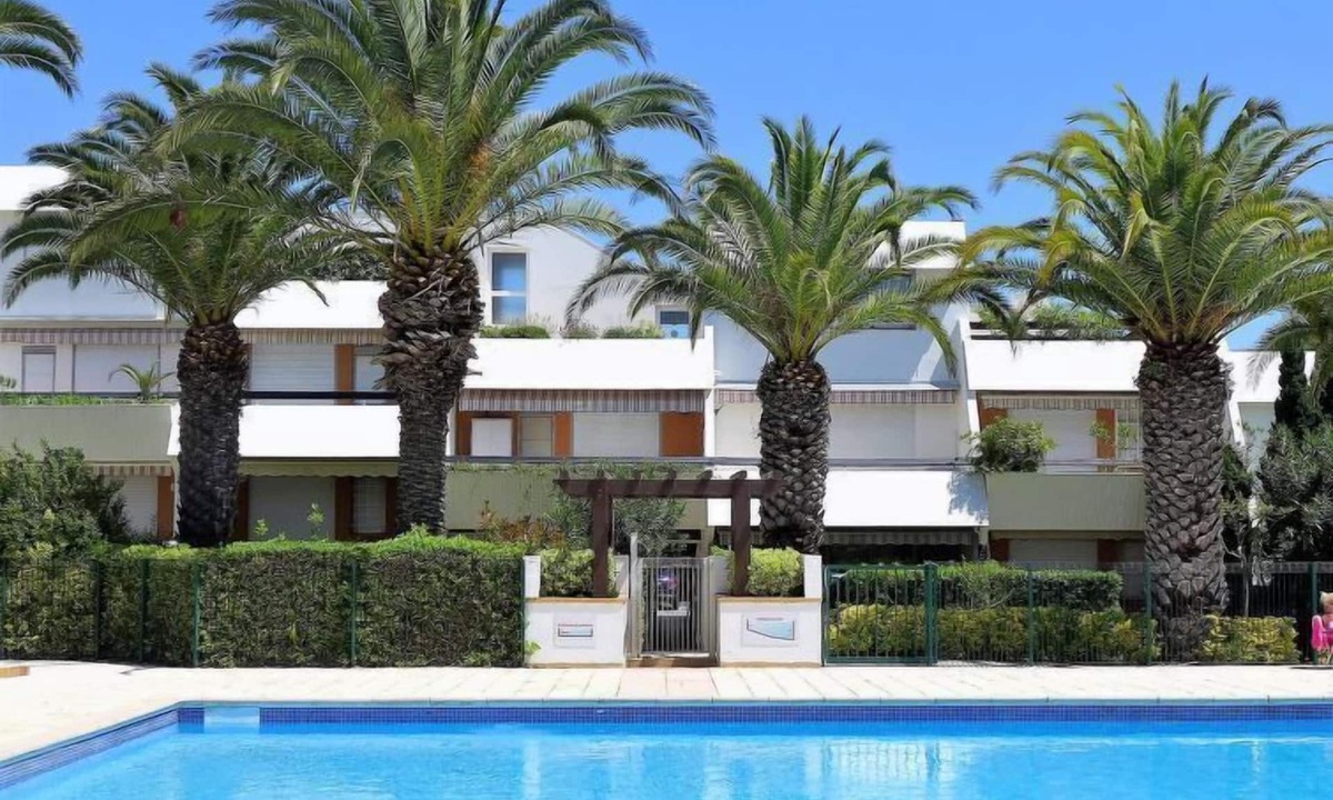 La Petite Motte Apartment | Les Cyprianes by Interhome