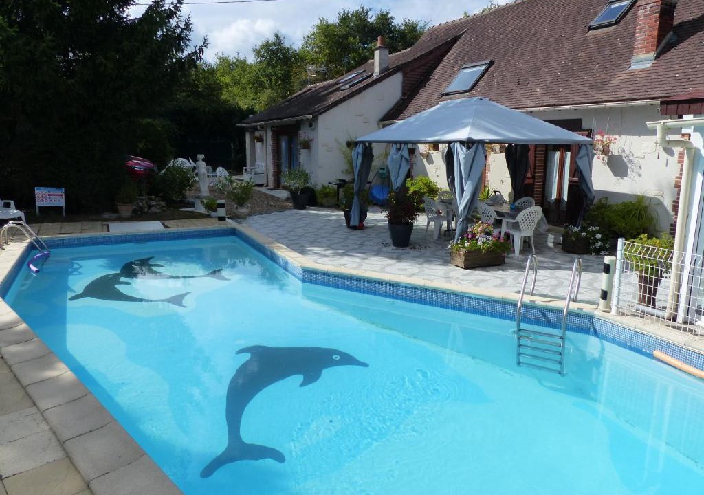 Mareuil-sur-Cher House | Les dauphins de Mareuil