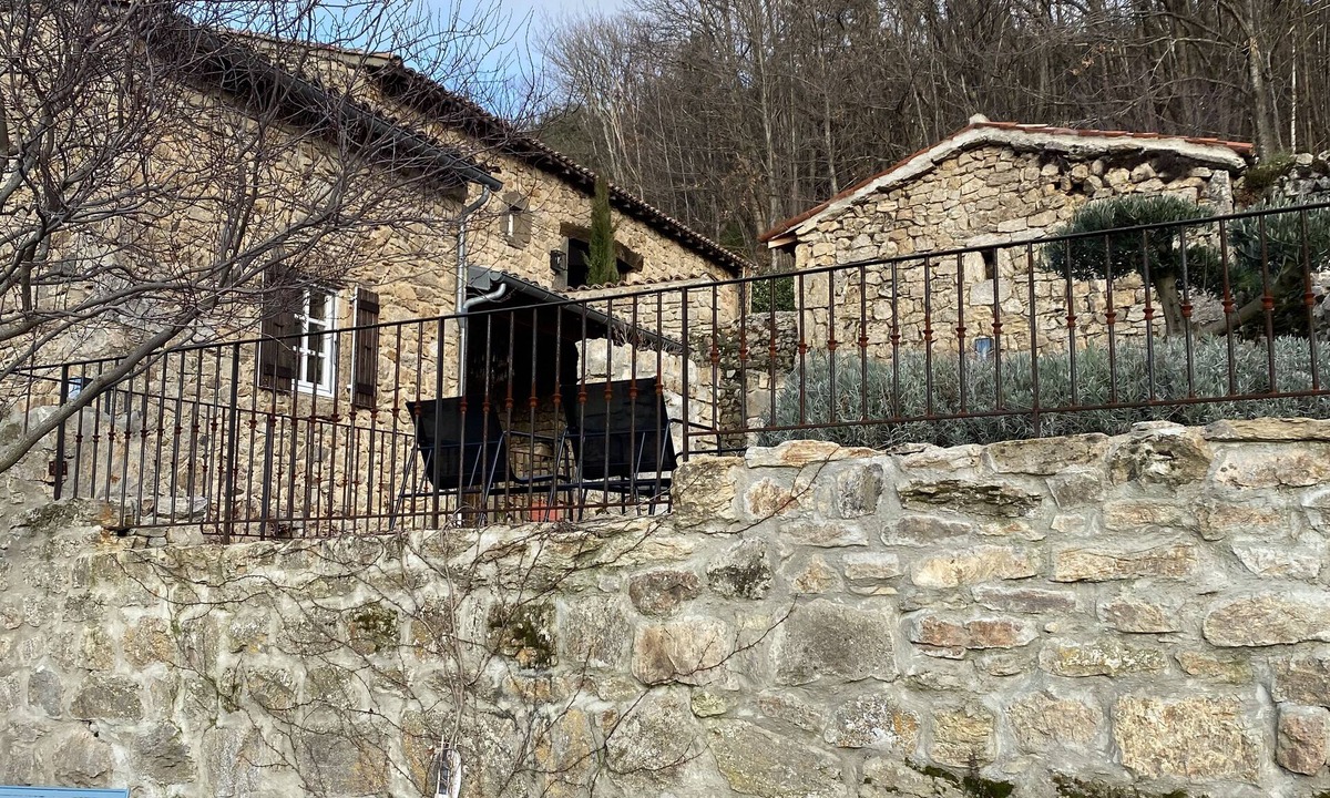 Saint-Felicien House | Les demoiselles de Chantefer