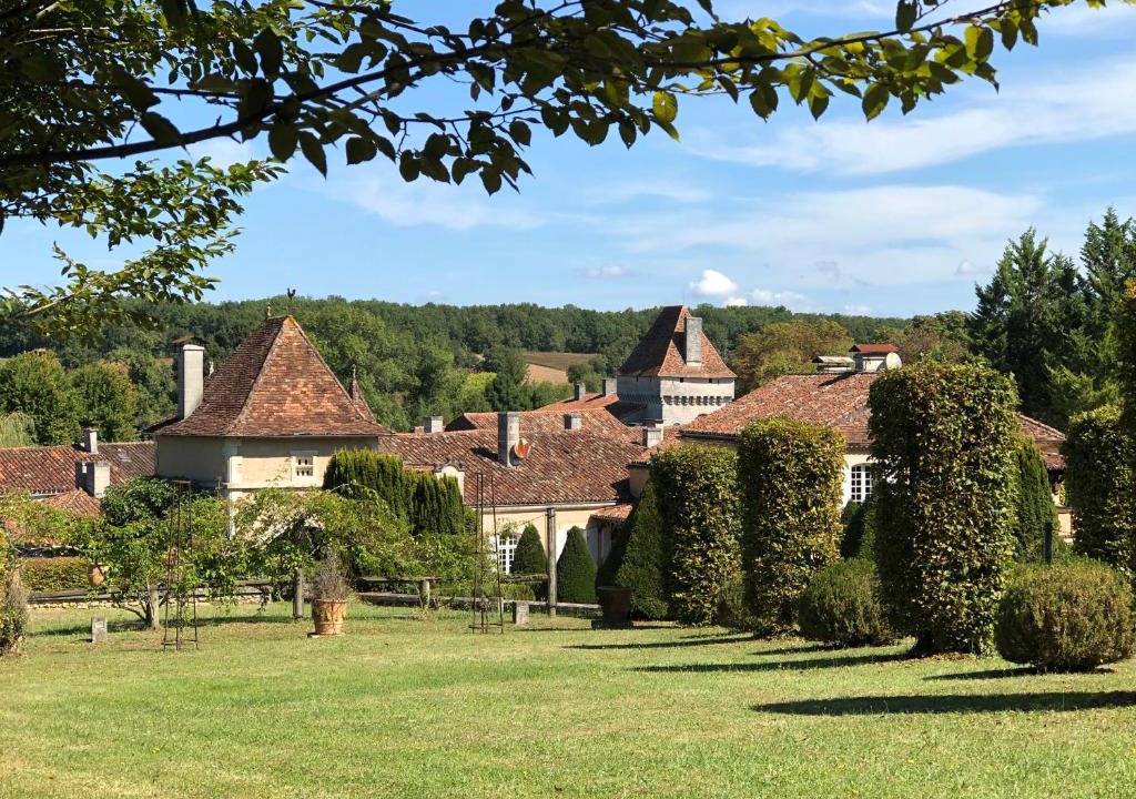 Chapdeuil Bed & Breakfast | Les Deux Colombiers