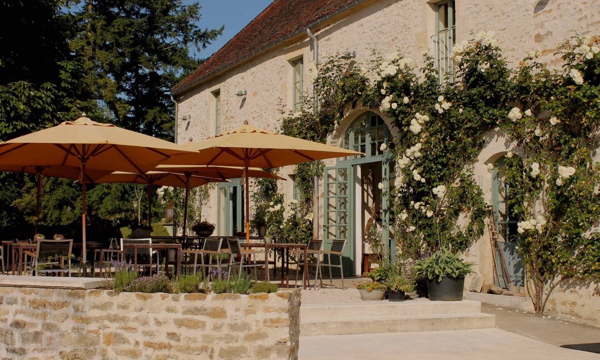 Pierre-Perthuis Hotel | Les Deux Ponts