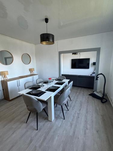 Urville-Nacqueville Apartment | les dunes proche plage jardin