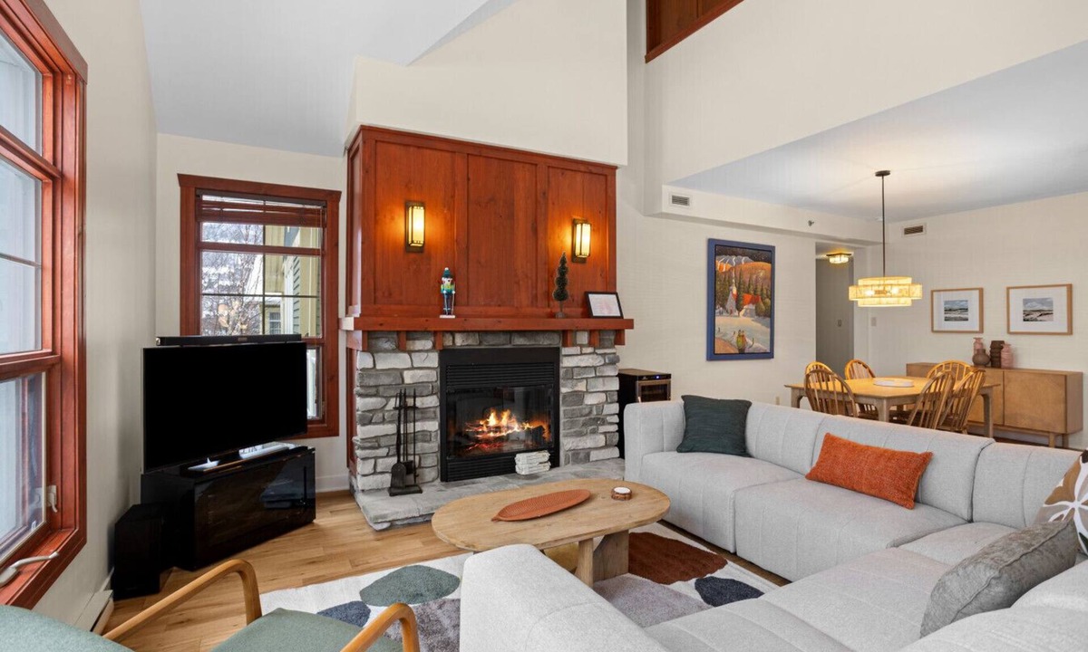 Tremblant-Les-Eaux House | Les Eaux | 3BR, Sauna, Fireplace & Jacuzzi Access