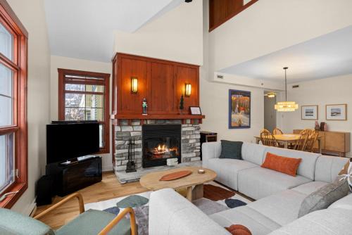 Tremblant-Les-Eaux House | Les Eaux 3BR, Sauna, Fireplace and Jacuzzi Access
