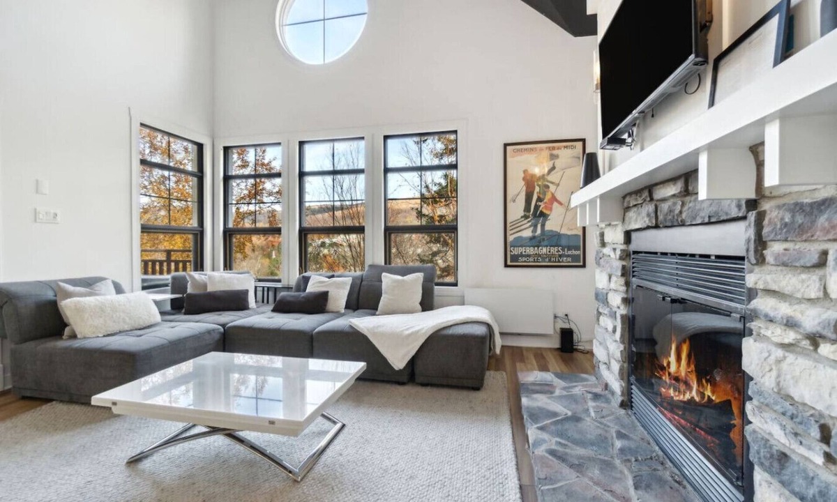 Tremblant-Les-Eaux Apartment | Les Eaux: Luxe Mountain View Condo + Private Sauna