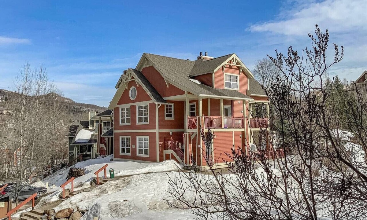 Tremblant-Les-Eaux Condo | Les Eaux Tremblant Luxury Chalet: Ski, Pool, Spa