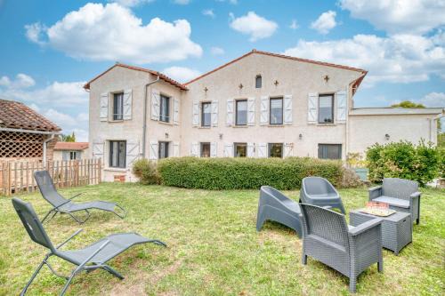 Caraman House | Les Echaunes