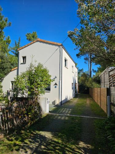 La Tranche-sur-Mer Villa | LES EMBRUNS