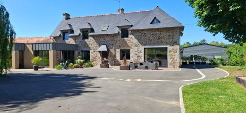 Le Val-Saint-Pere Bed & Breakfast | Les Escales de Marion