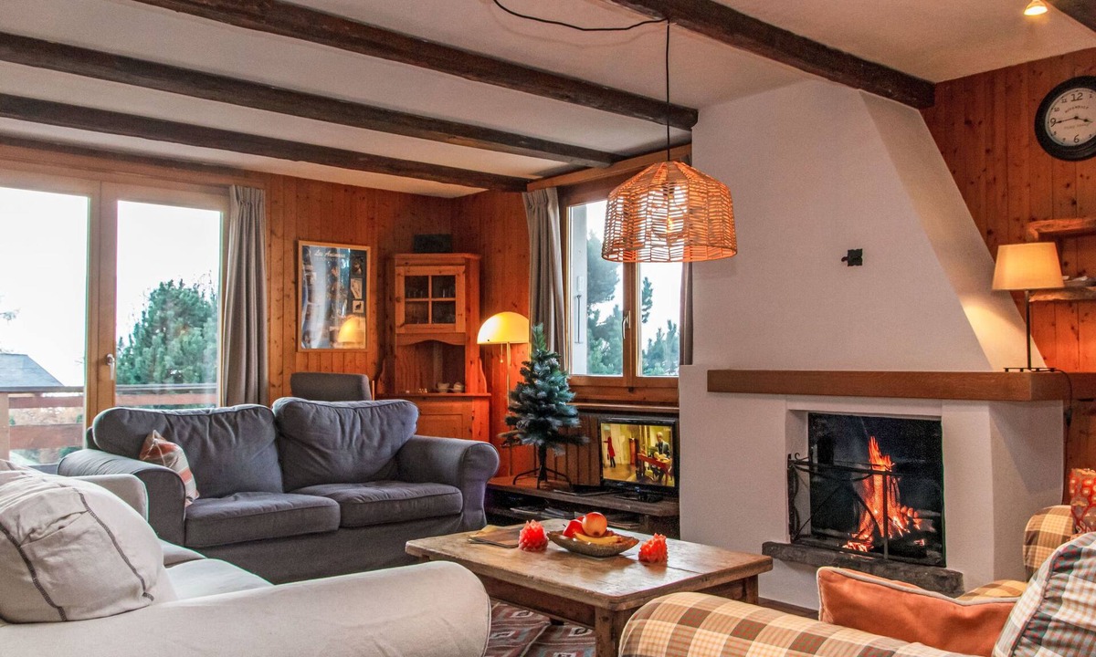 Saint-Pierre-de-Clages House | Les Etoiles by Interhome