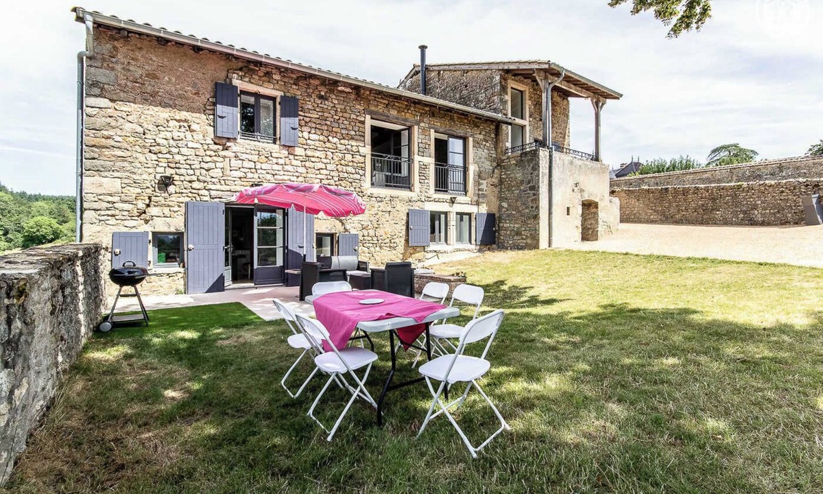 Berze-le-Chatel House | Les Fermes des Thinons