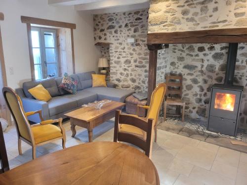 Messeix House | Les Forsythias