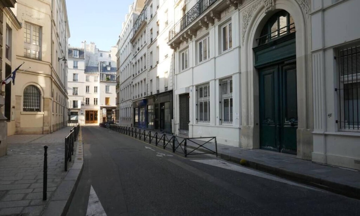 Arts-et-Metiers Apartment | Les Frères Montgolfier - Le Marais - 80m²