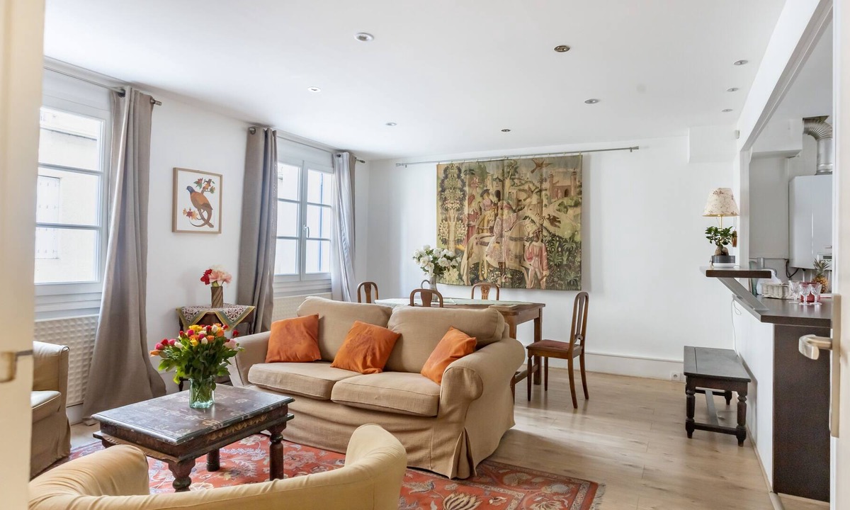 Chartres Apartment | Les Fragrances de Chartres