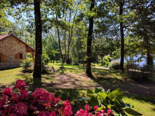 Cussac House | Les frenes