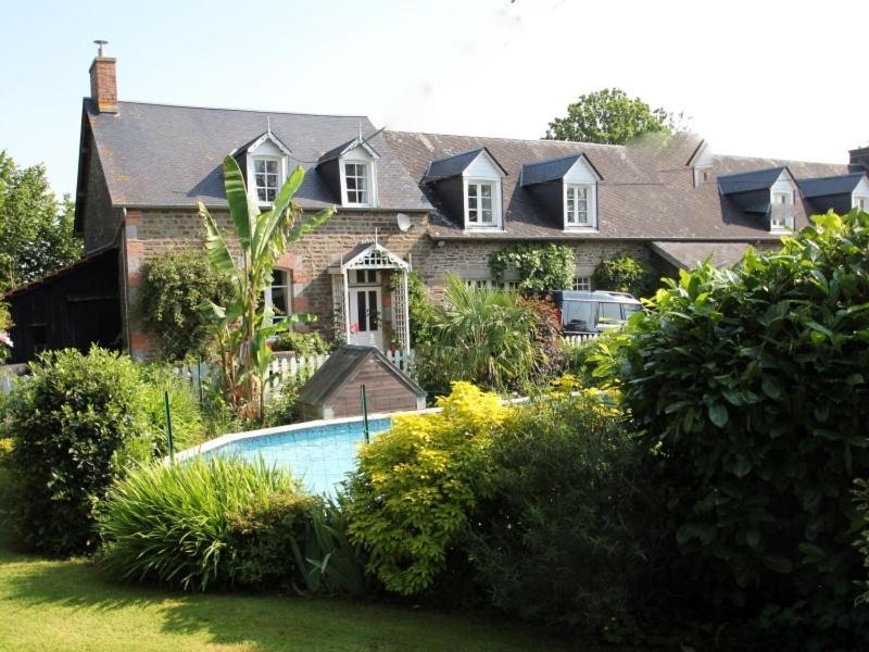 Landivy House | Les Freuberts 24