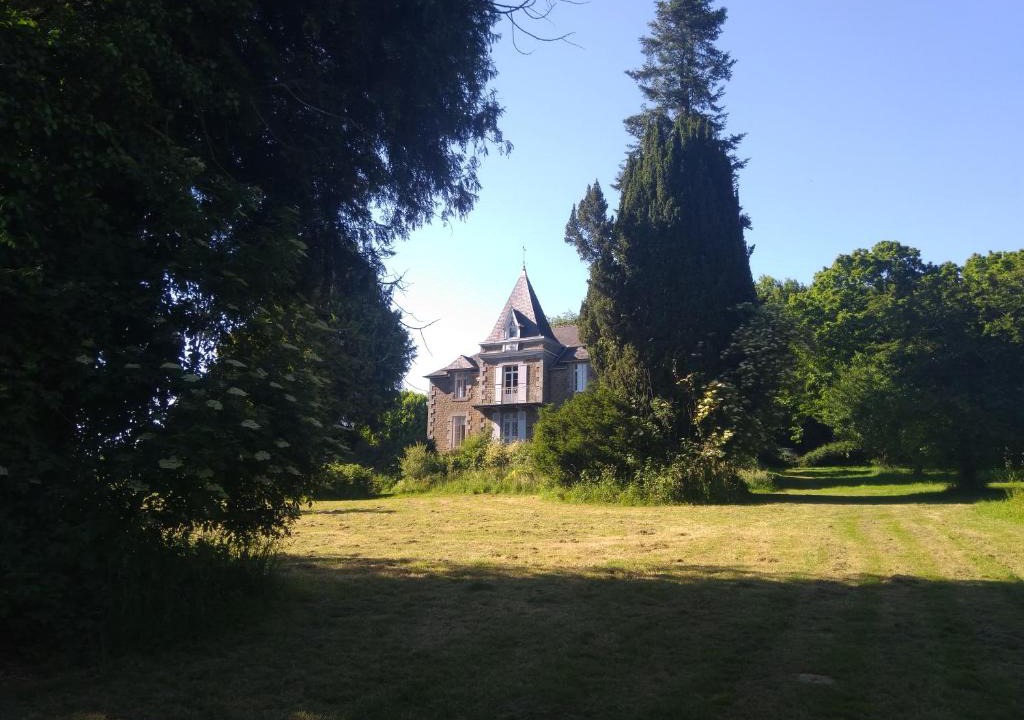 Parigne House | Les Gîtes du Château de Passillé