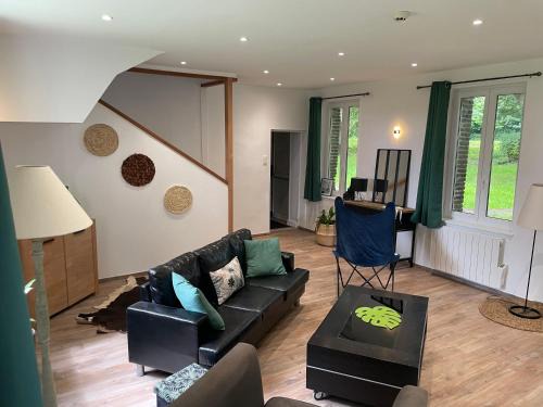 Manneville-es-Plains House | Les gîtes du château du cèdre