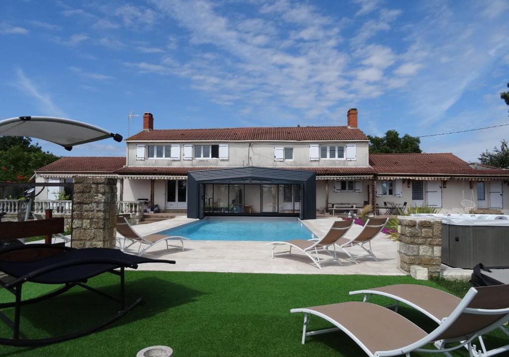 Saint-Cyr-en-Talmondais House | les gîtes de La Cossais