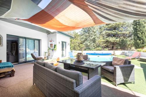 Treilles House | Les Garrigues Ensoleillées