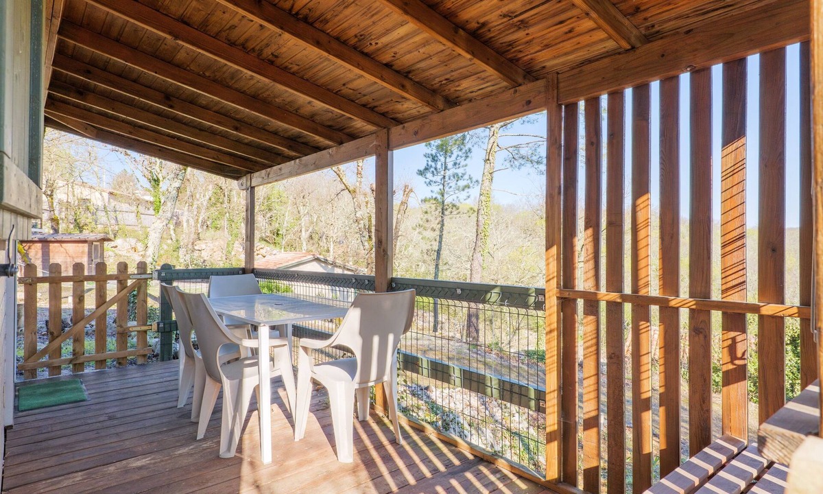 Chauzon Apartment | 'Les Gîtes de Chauzon 3' with Shared Pool and Air Conditioning