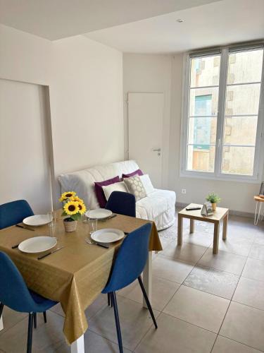 Les Epesses Apartment | Les Glaneuses - 2 logements en centre bourg de 2 à 4 personnes à 3 min du Puy duFou