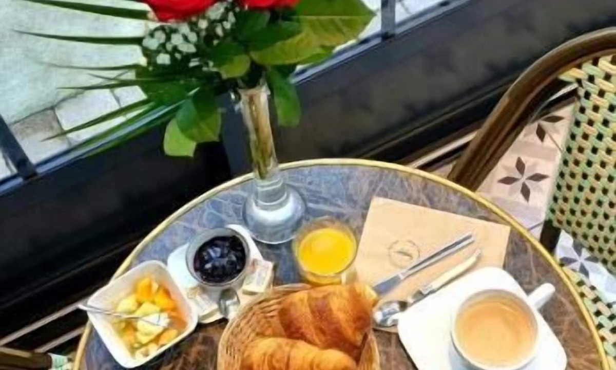 Monchy-Humieres Hotel | Les Glycines de Monchy