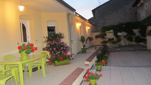 Choloy-Menillot Bed & Breakfast | Les Glycines