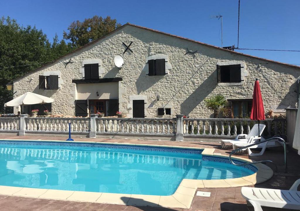 Les Leves-et-Thoumeyragues House | LES GRANGES