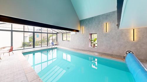 Joue En Charnie House | Les Grands Ormeaux - Elégance & Piscine chauffée - L'Instant Clef