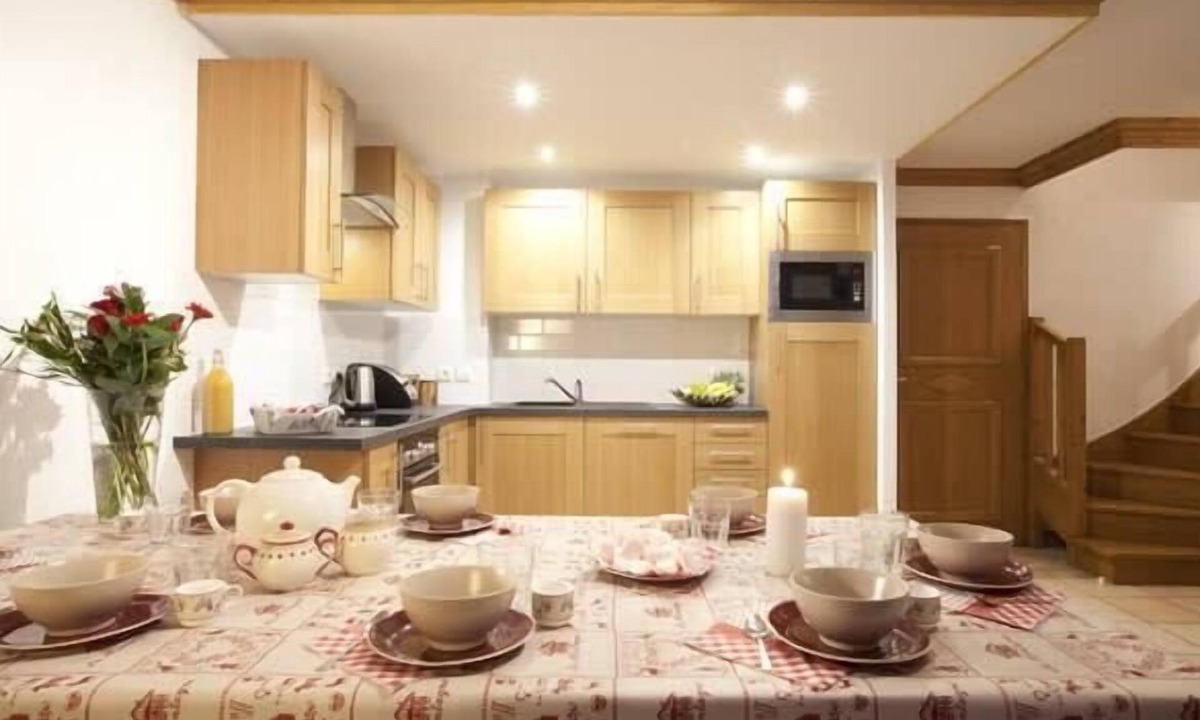 Montalbert Apartment | Les Granges 14 for 10 people.