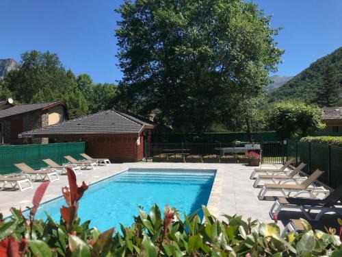 Aston House | Les Granges de Leo