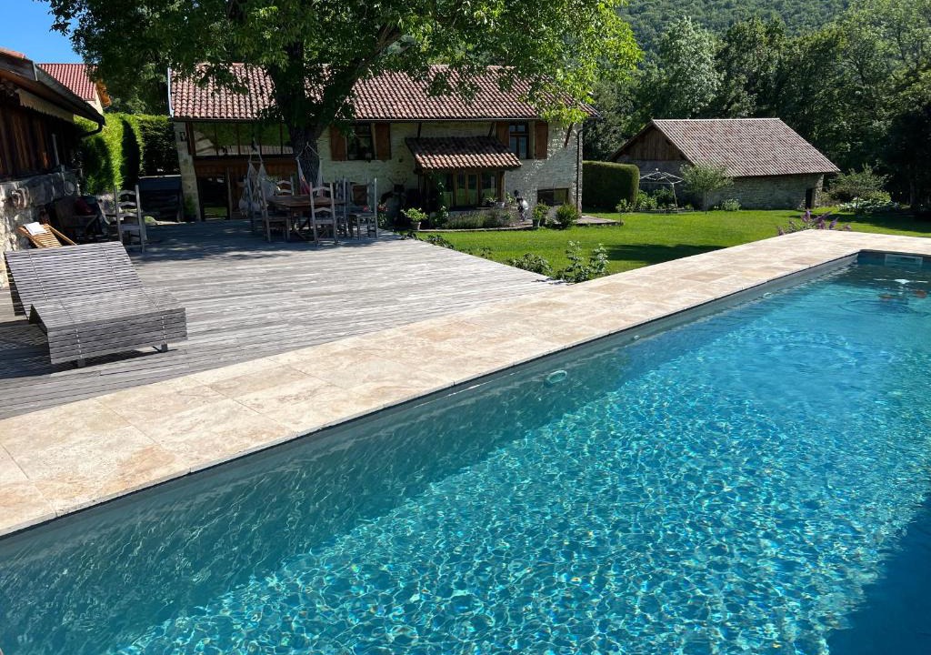 Saint-Rambert-en-Bugey Bed & Breakfast | Les Granges de l'Eblouaz