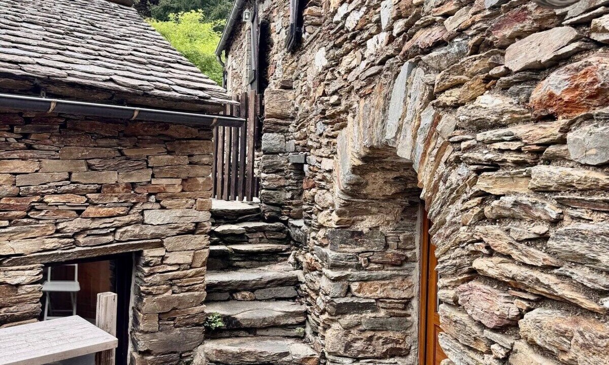 Saint-Frezal-de-Ventalon House | Les Hôtes du Châtaignier