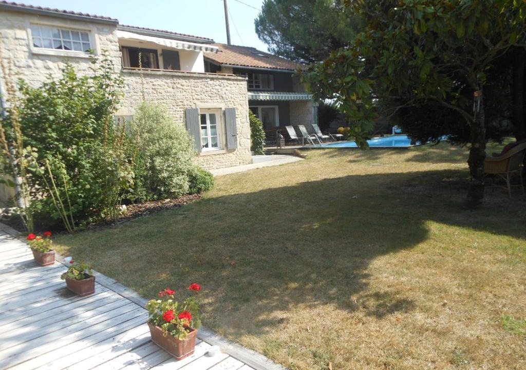 Aunis Sud Bed & Breakfast | Les Hôtes du Paradis