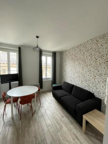 Centre Historique Apartment | Les Halles d'Isa et Thomas