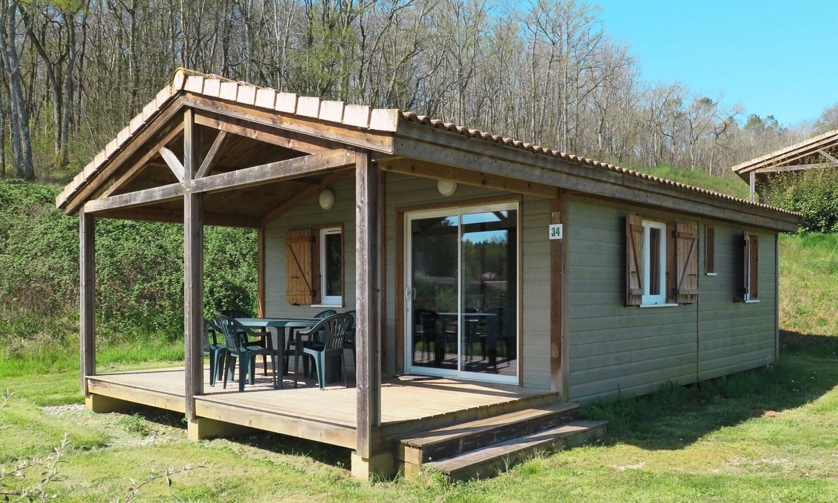 Marminiac House | Les Hameaux de Pomette-Chalet 2 Pers. by Interhome
