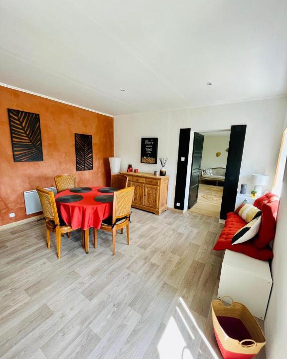 Saint-Cernin-de-Labarde Apartment | Les Hirondelles