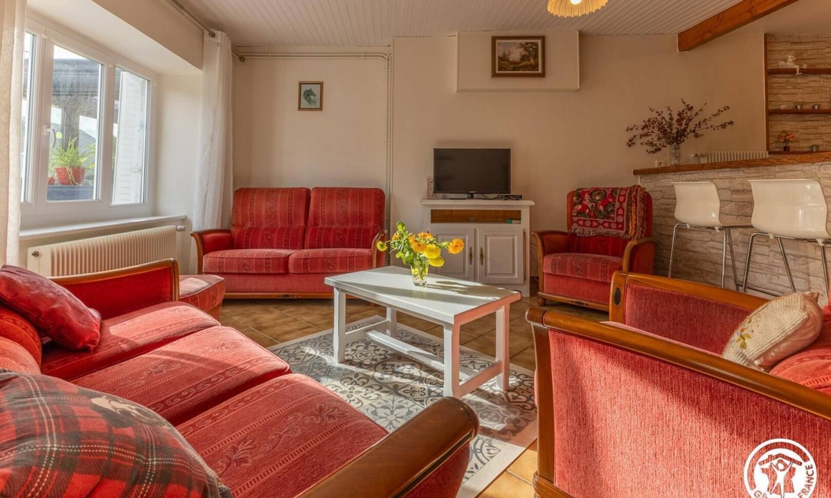 Murol House | Les Hirondelles - Murol