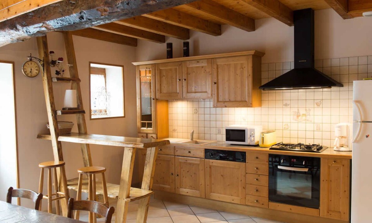 Peyrieu House | Les Hirondelles - Peyrieu