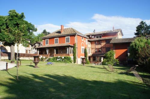 Chatillon-sur-Chalaronne Hotel | Les Jardins de la Tour