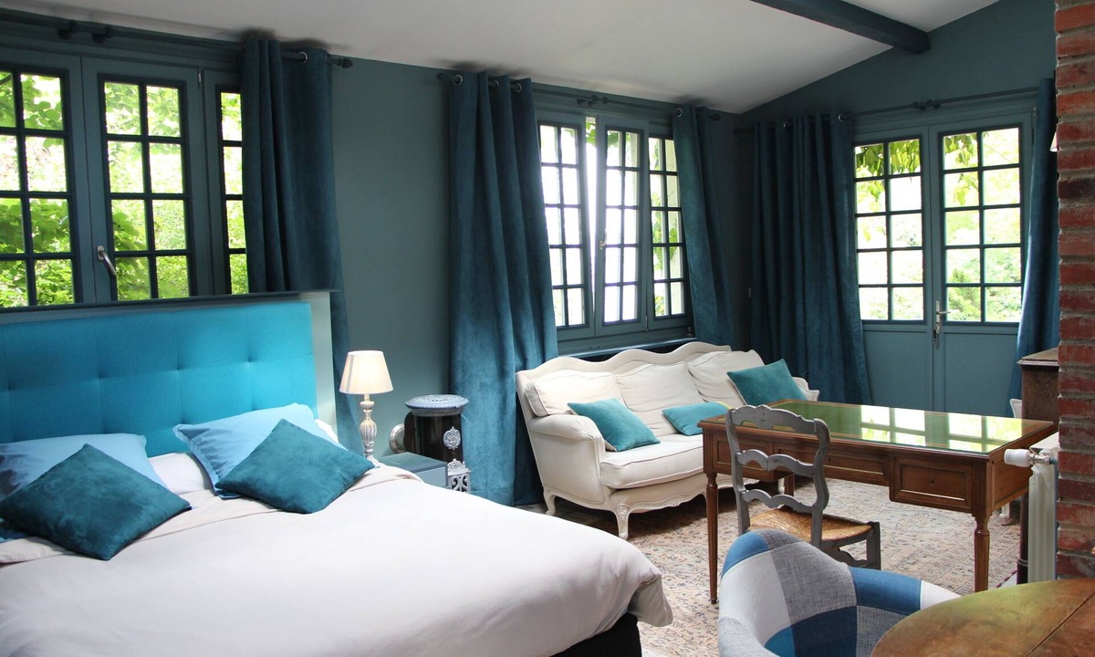 Les Veneurs House | Les Jardins Carnot