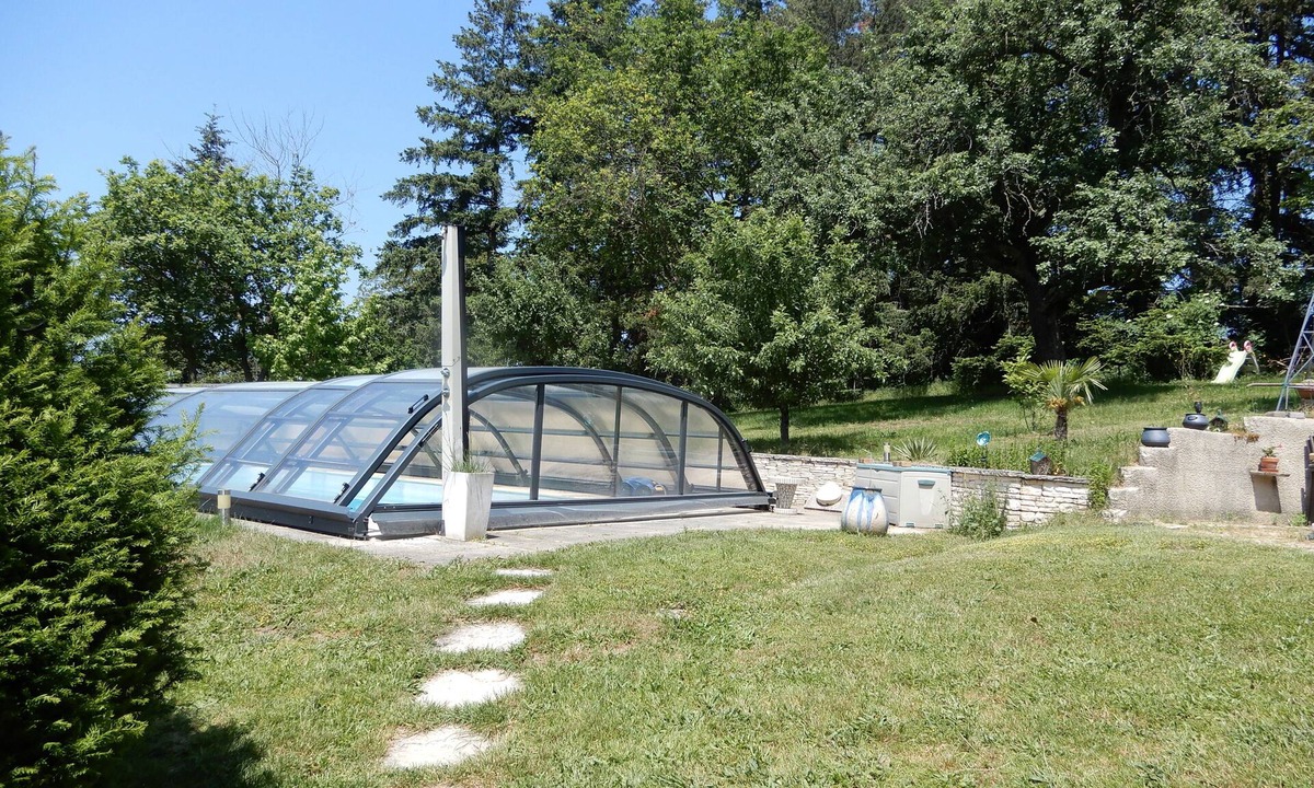 Fourneaux House | LES JARDINS DE CARIBOLE NEAR LYON AND ST-ETIENNE IN THE BEAUJOLAIS VERT REGION - FRANCE