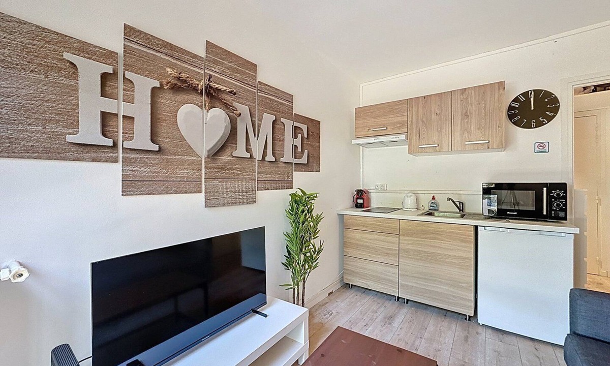 Les Cevennes Apartment | Les Jardins de Lodève, comfortable studio