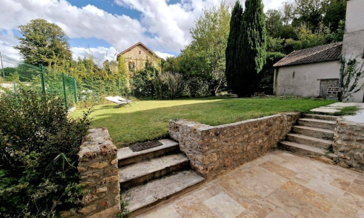 Arthies House | Les Jardins de Rosie