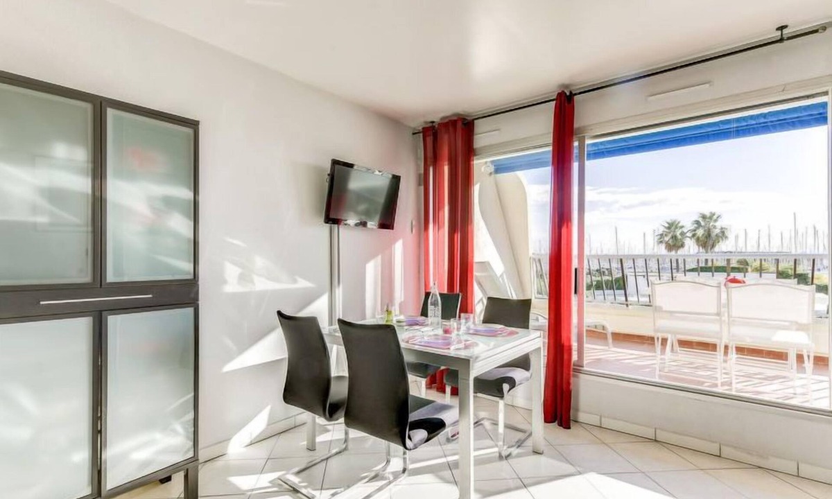 Le Grau-Du-Roi Apartment | Les Jardins du Port by Interhome