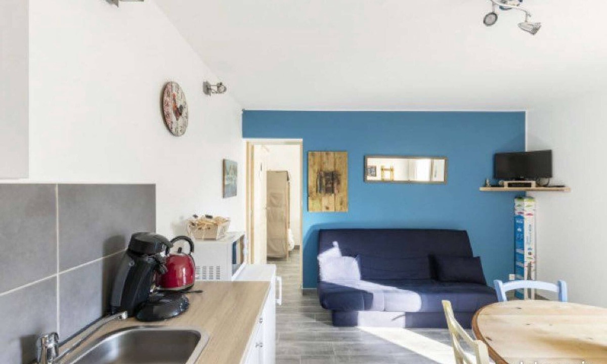 Commes Cabin | Les Joyeux Compagnons - Commes