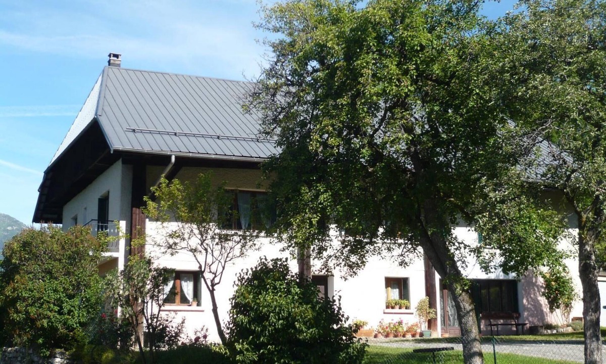 Montvernier House | LES LACETS DE MONTVERNIER