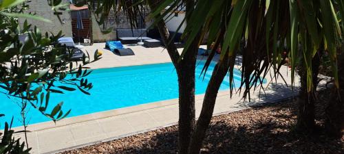 Les Ulmes Bed & Breakfast | Les Laurielles